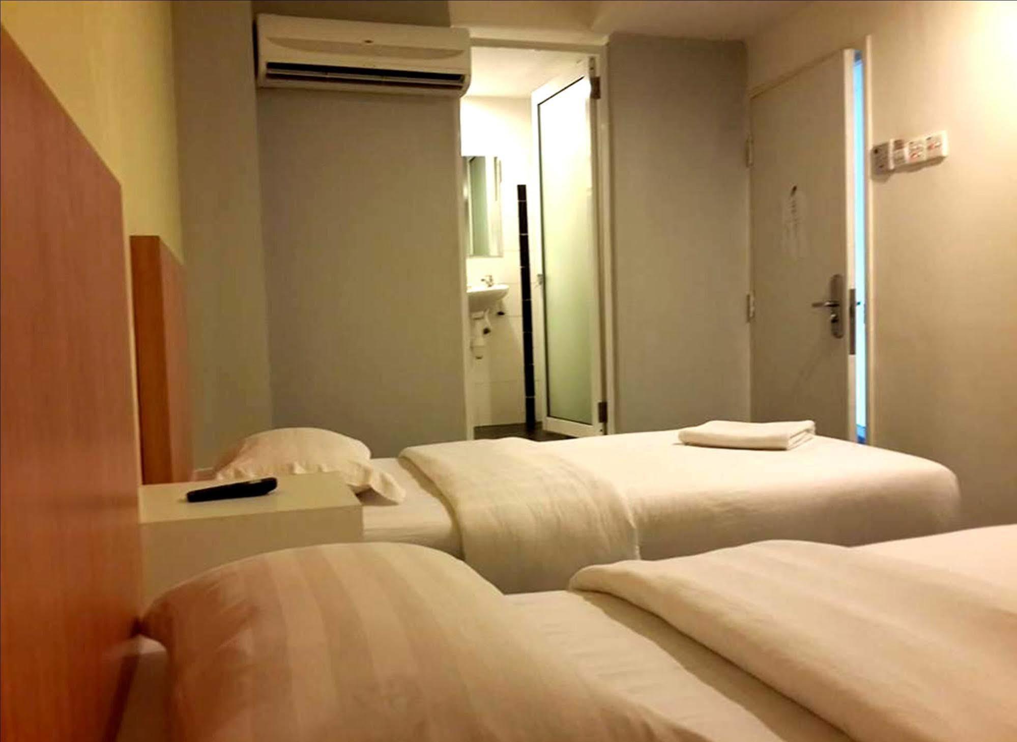 Lucky 11 Hotel Kuala Lumpur Exterior photo
